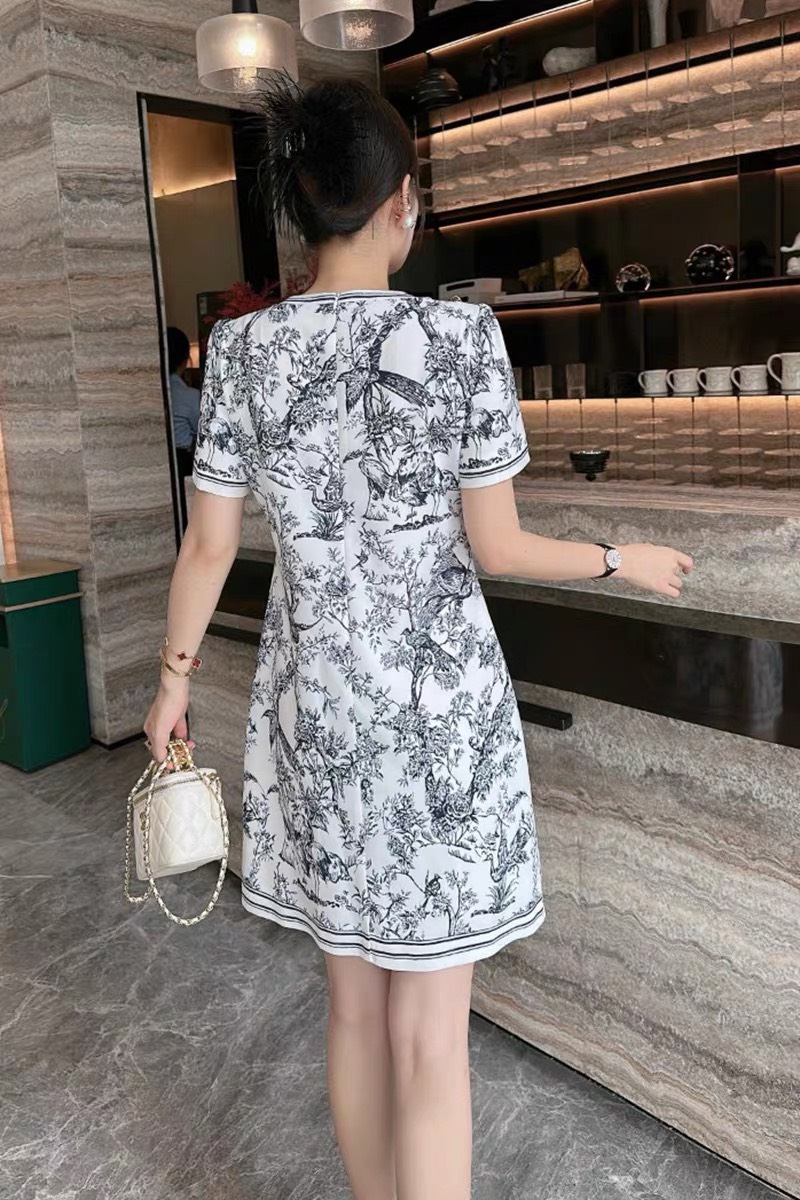 ĐẦM LỤA DIOR PHỐI NÚT CAO CẤP D146